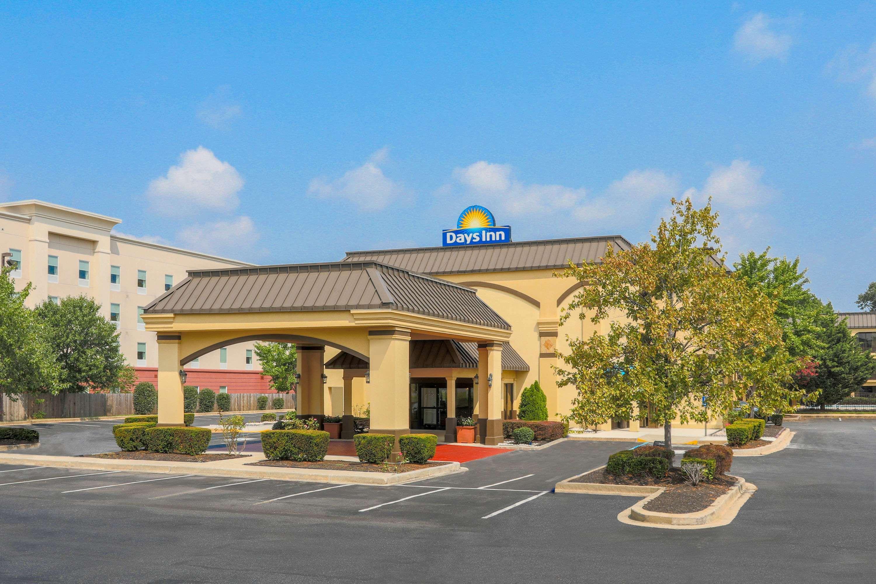 Days Inn By Wyndham Newark Wilmington Екстер'єр фото