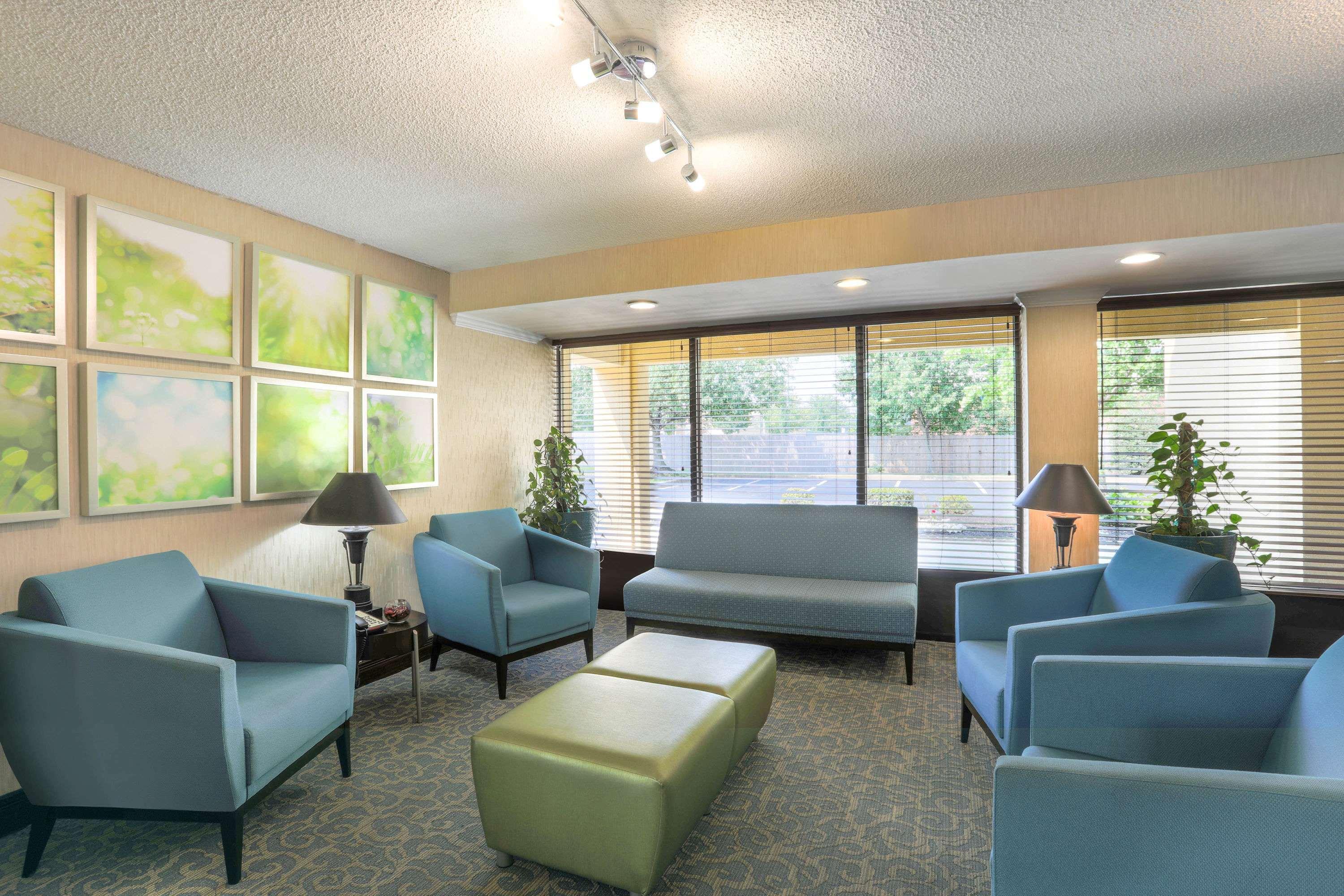Days Inn By Wyndham Newark Wilmington Екстер'єр фото