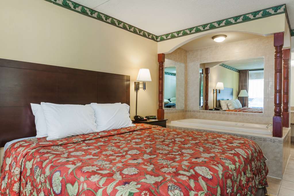 Days Inn By Wyndham Newark Wilmington Номер фото